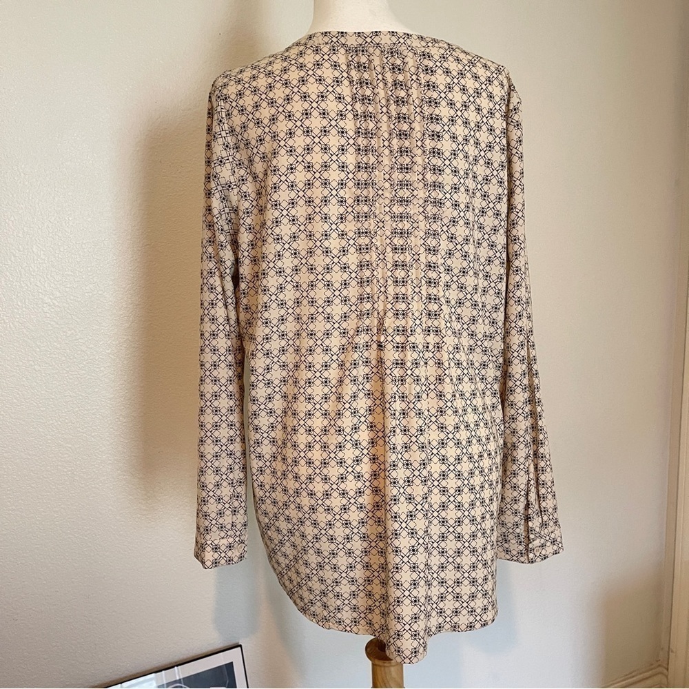 Pleione Geometric Cream & Black Geometric Print Blouse | Size M - Picture 7 of 11